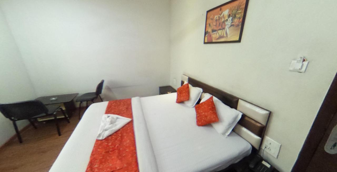 Hotel Pink Pearl Raigarh Exterior photo